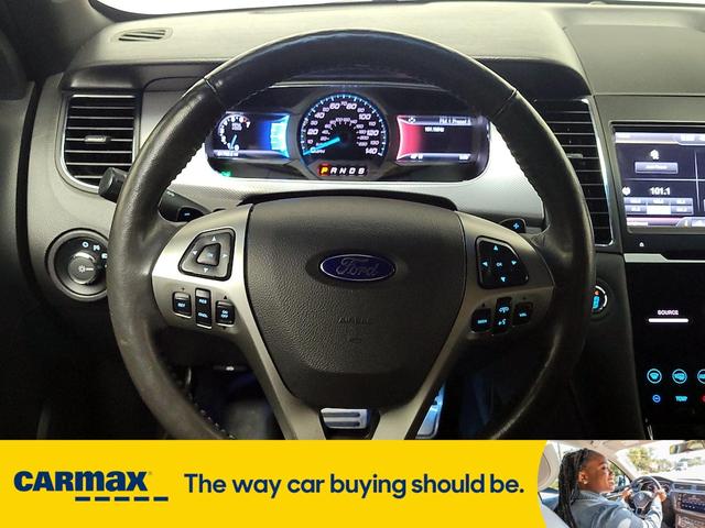 Photo of 2015 Gray Ford Taurus