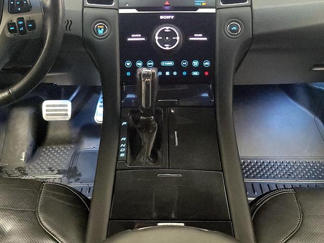 Photo of 2015 Gray Ford Taurus