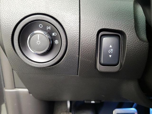Photo of 2015 Gray Ford Taurus