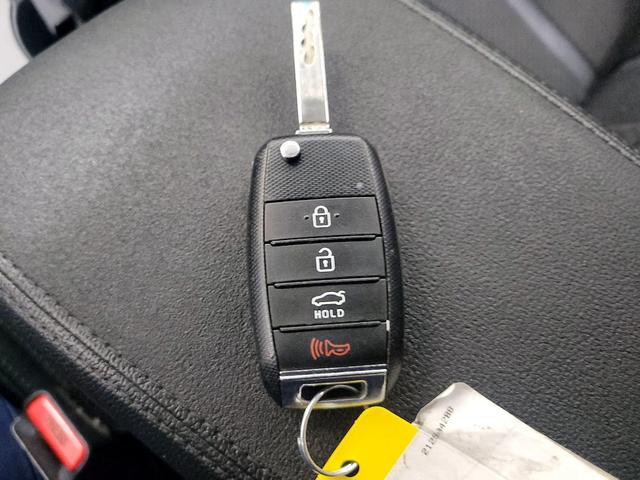 Photo of 2018 Gray Kia Optima