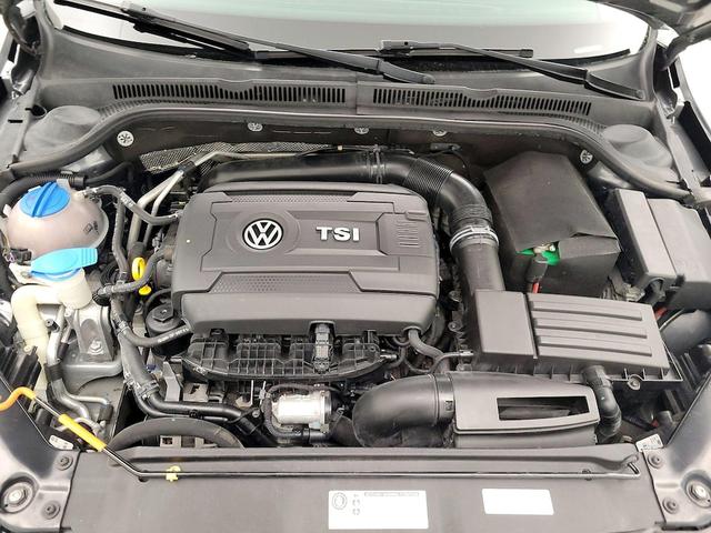 Photo of 2014 Gray Volkswagen Jetta