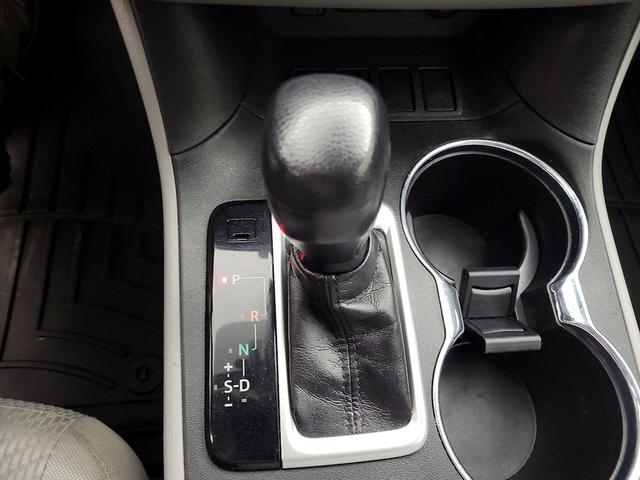 Photo of 2018 White Toyota Highlander