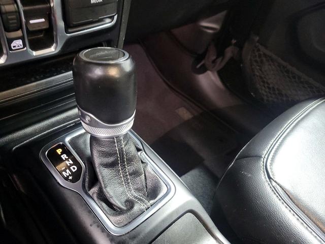 Photo of 2022 Black Jeep Gladiator