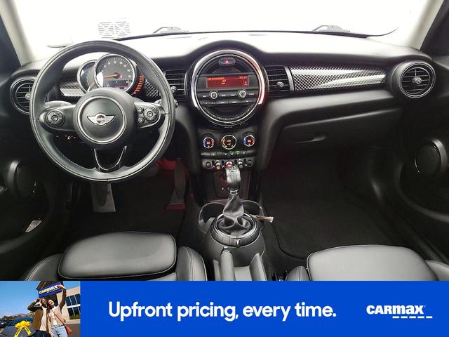 Photo of 2016 Red MINI Hardtop