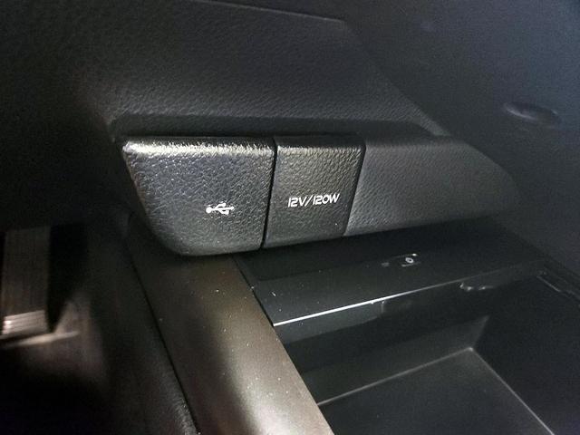 Photo of 2023 Black Toyota Camry Hybrid