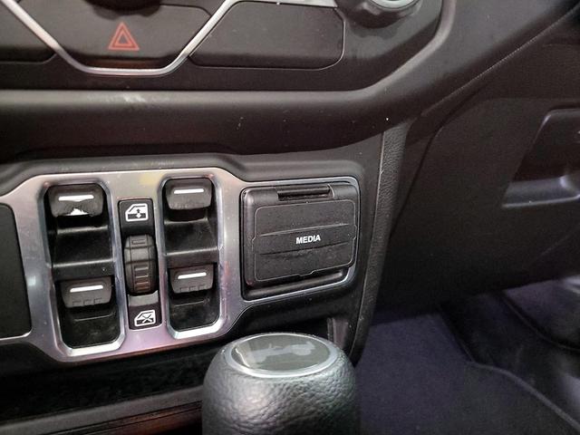 Photo of 2020 Silver Jeep Wrangler