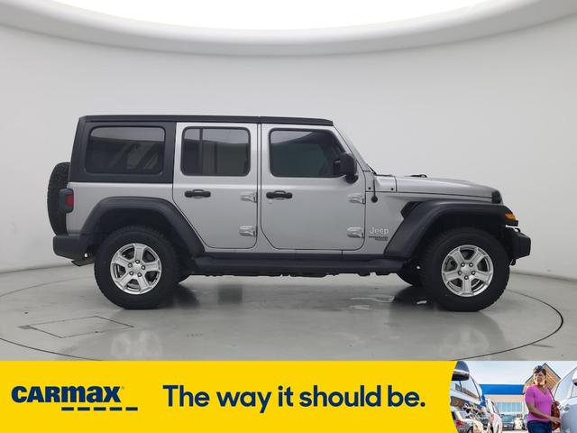 Photo of 2020 Silver Jeep Wrangler
