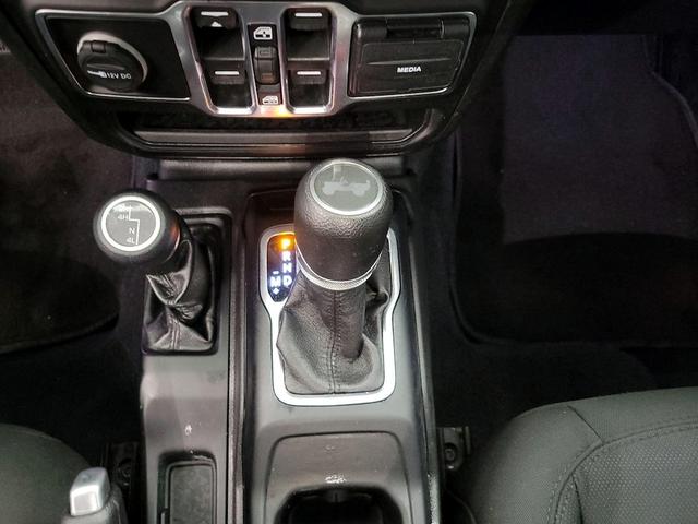 Photo of 2020 Silver Jeep Wrangler