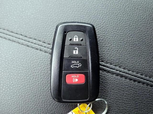 Photo of 2024 White Toyota RAV4