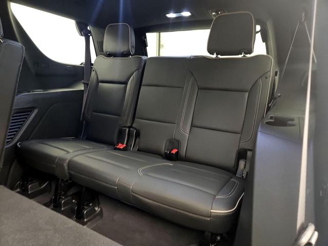 Photo of 2021 White GMC Yukon