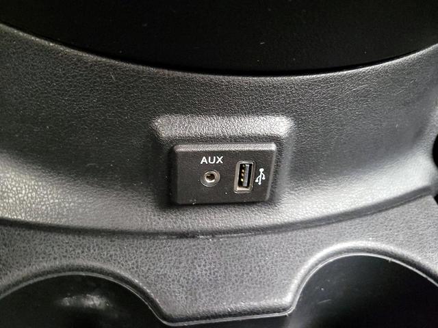 Photo of 2018 Gray Nissan Versa
