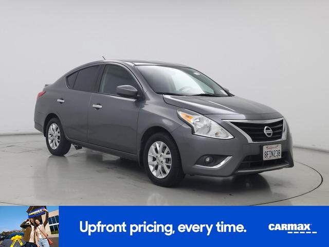 Photo of 2018 Gray Nissan Versa