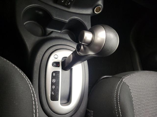 Photo of 2018 Gray Nissan Versa