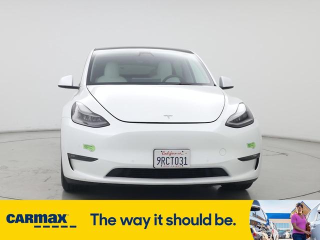 Photo of 2022 Pearl Tesla Model Y