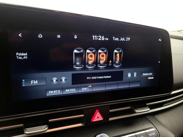 Photo of 2023 White Hyundai ELANTRA