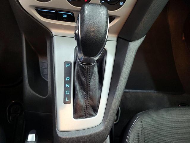 Photo of 2014 White Ford Focus