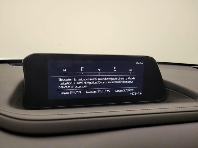 Photo of 2024 White Mazda CX-30
