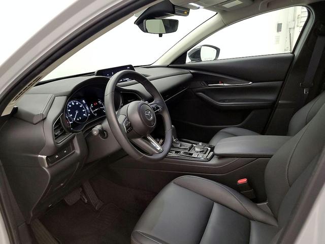 Photo of 2024 White Mazda CX-30