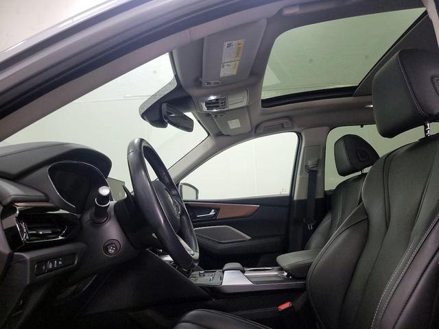 Photo of 2022 Silver Acura MDX