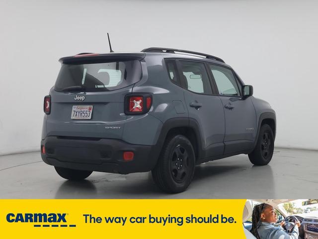 Photo of 2017 Gray Jeep Renegade