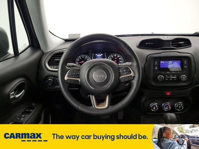 Photo of 2017 Gray Jeep Renegade