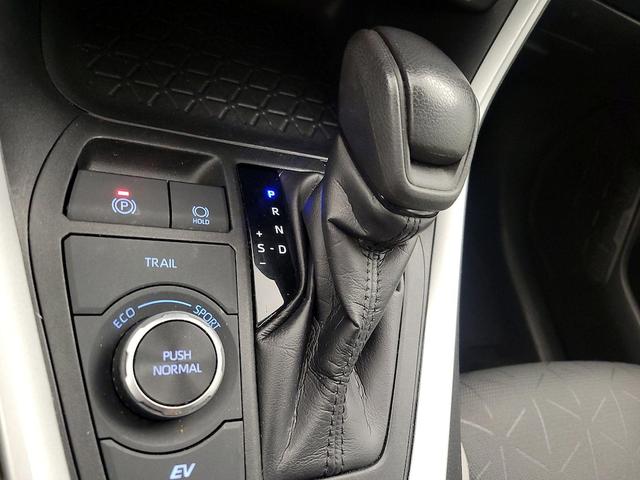 Photo of 2021 Gray Toyota RAV4 Hybrid