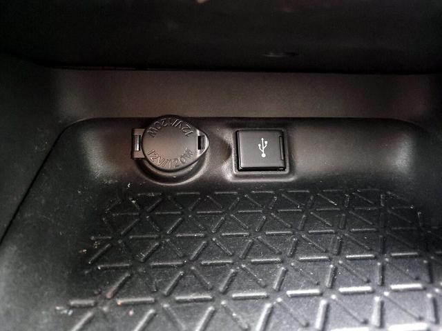 Photo of 2021 Gray Toyota RAV4 Hybrid