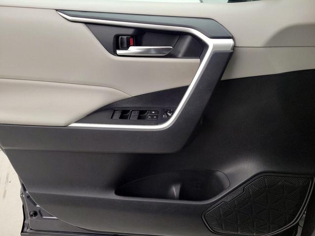 Photo of 2021 Gray Toyota RAV4 Hybrid