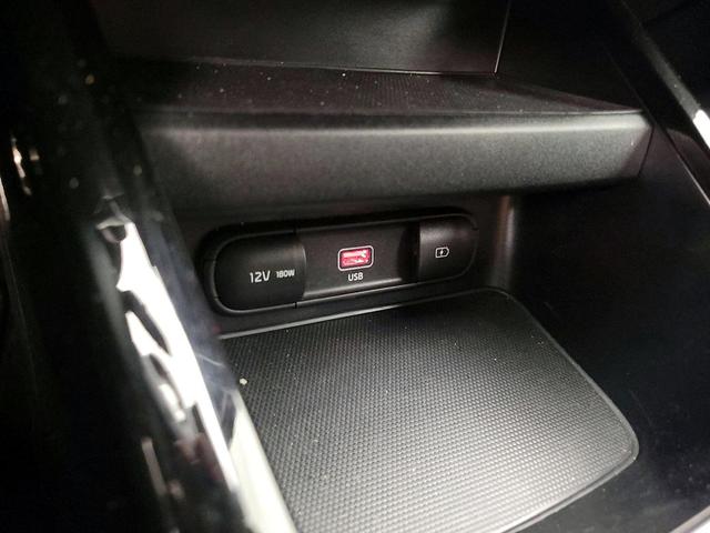 Photo of 2023 White Kia Forte