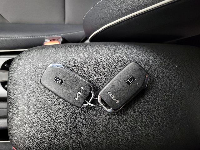 Photo of 2023 White Kia Forte