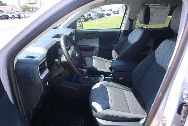 Photo of 2025 Space White Metallic Ford Maverick