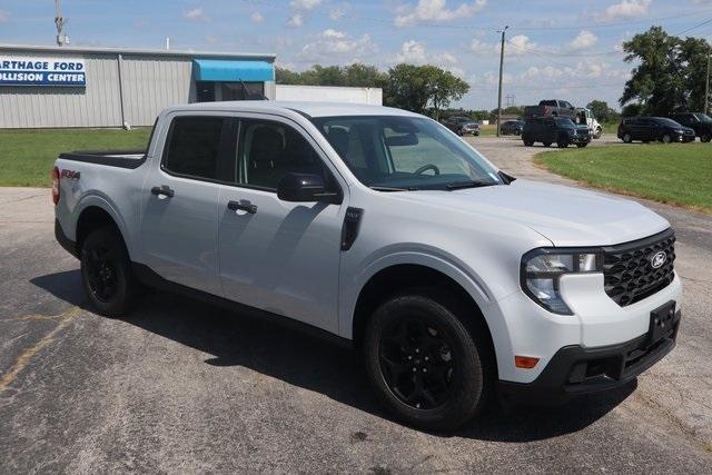 Photo of 2025 Space White Metallic Ford Maverick