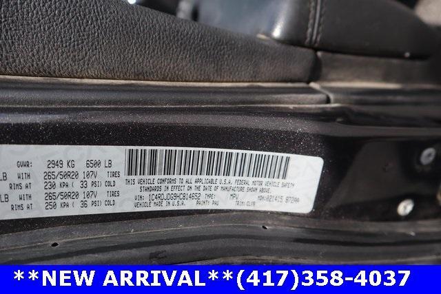 Photo of 2017 Granite Clearcoat Metallic Dodge Durango