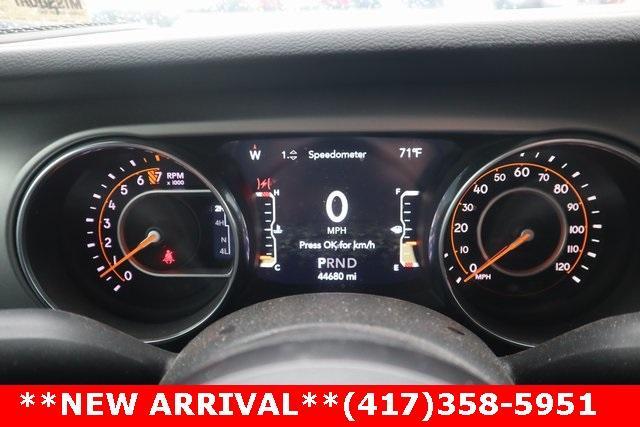 Photo of 2021 Snazzberry Pearlcoat Jeep Gladiator