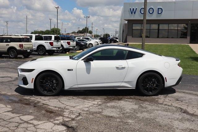Photo of 2025 Oxford White Ford Mustang