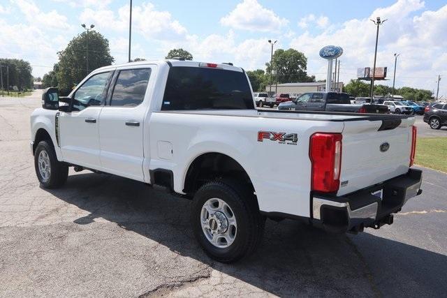 Photo of 2025 Oxford White Ford F-250