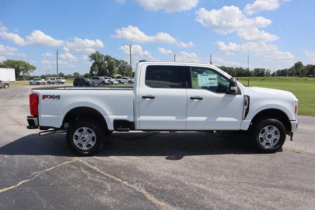 Photo of 2025 Oxford White Ford F-250