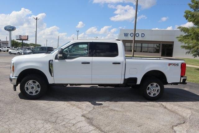 Photo of 2025 Oxford White Ford F-250