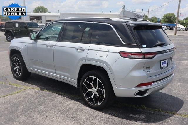 Photo of 2022 Silver Zynith Jeep Grand Cherokee 4xe