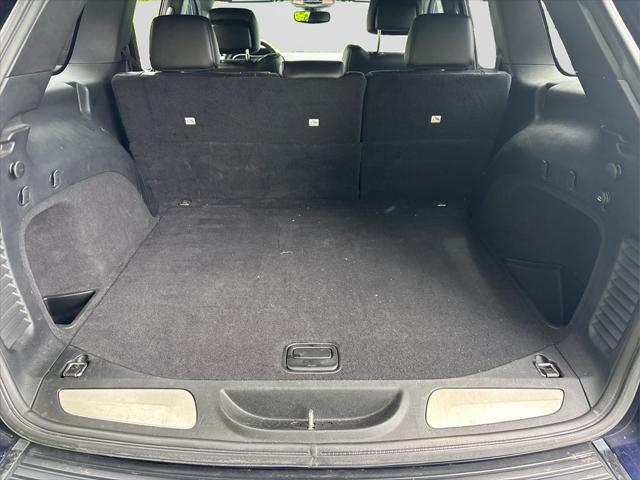 Photo of 2018 True Blue Pearlcoat Jeep Grand Cherokee