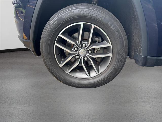 Photo of 2018 True Blue Pearlcoat Jeep Grand Cherokee