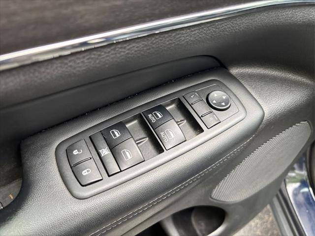 Photo of 2018 True Blue Pearlcoat Jeep Grand Cherokee