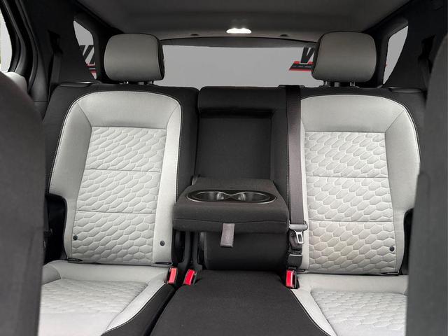 Photo of 2018 Summit White Chevrolet Equinox