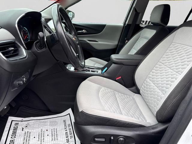 Photo of 2018 Summit White Chevrolet Equinox