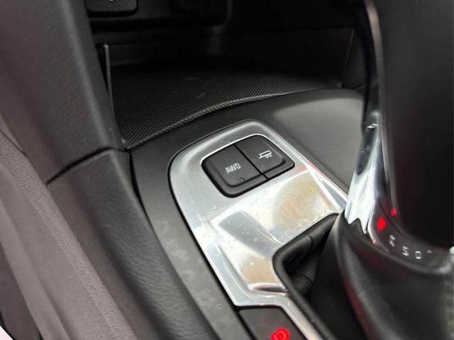 Photo of 2018 Summit White Chevrolet Equinox