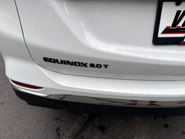Photo of 2018 Summit White Chevrolet Equinox