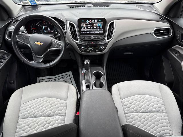 Photo of 2018 Summit White Chevrolet Equinox