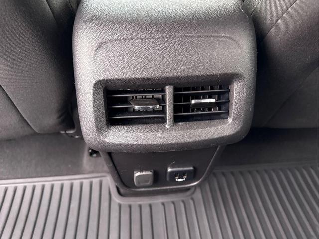 Photo of 2018 Summit White Chevrolet Equinox