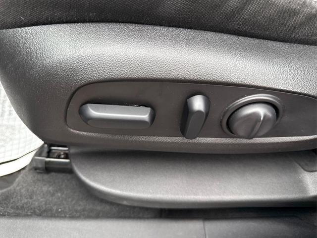 Photo of 2018 Summit White Chevrolet Equinox