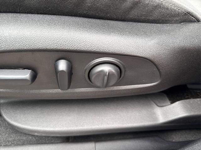 Photo of 2018 Summit White Chevrolet Equinox
